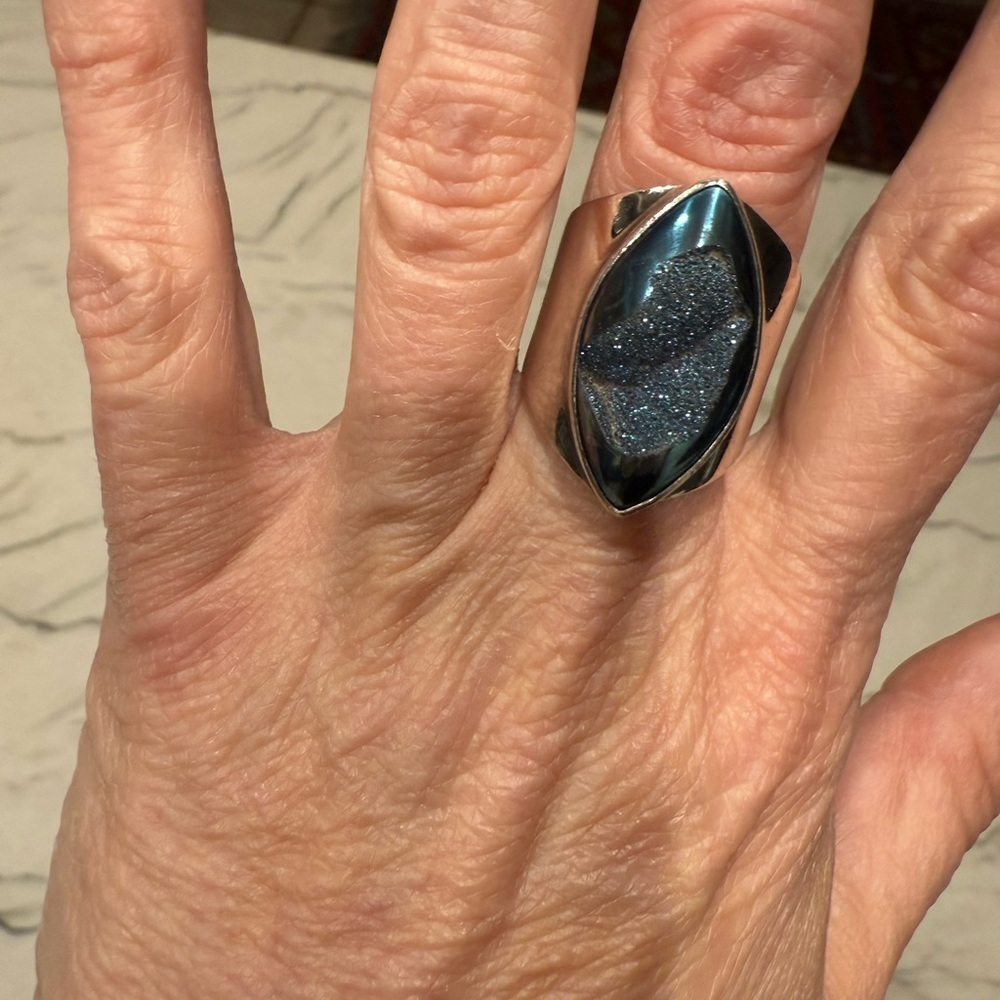Sterling Silver and Druze Ring Signed by Artist - Picture 15 of 16